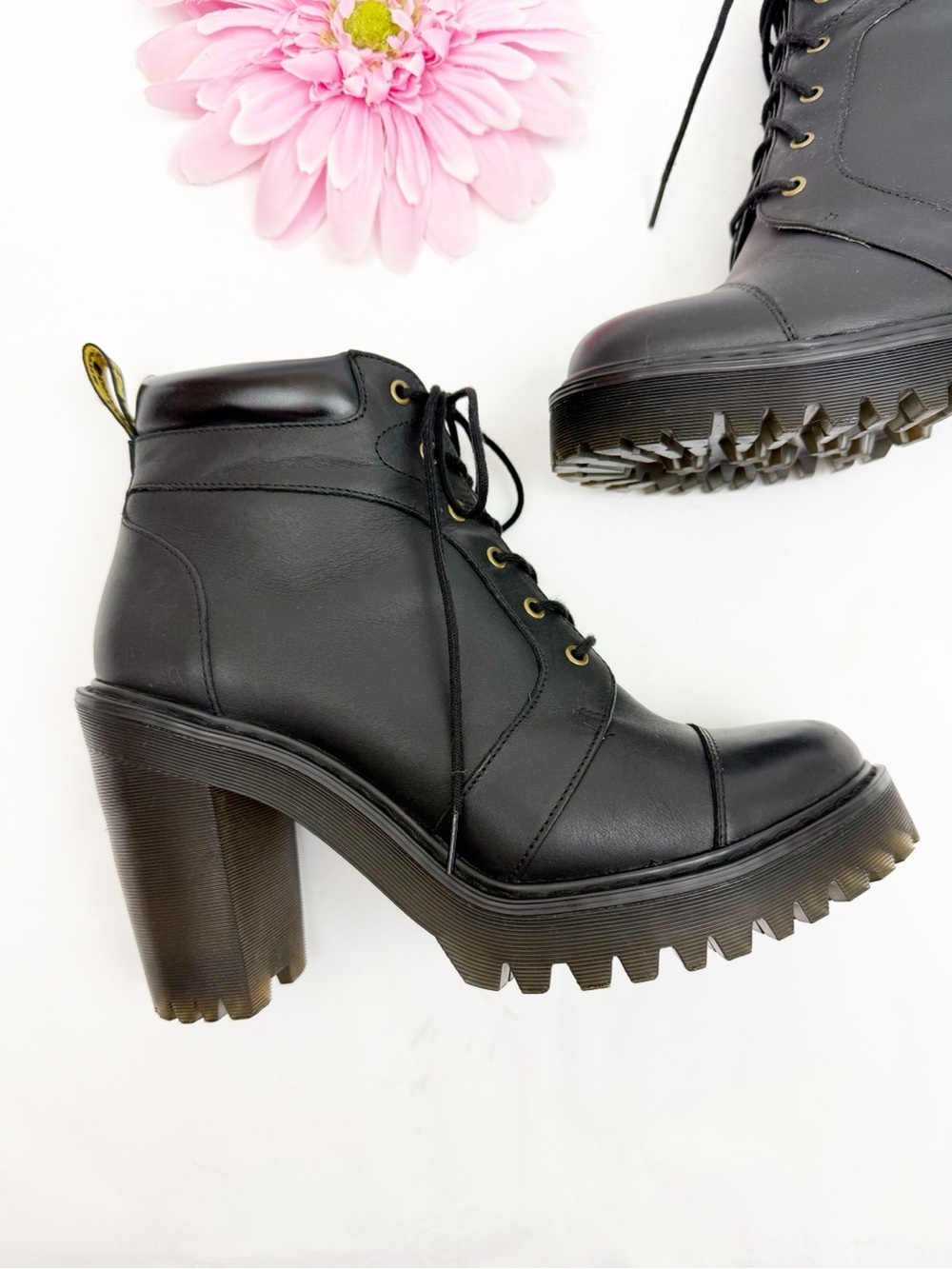 Dr. Martens Averil Leather Heeled Ankle Boots Black - Picture 6 of 14